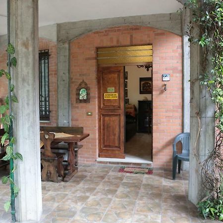 Bed and Breakfast Al Parco à Curtatone Extérieur photo